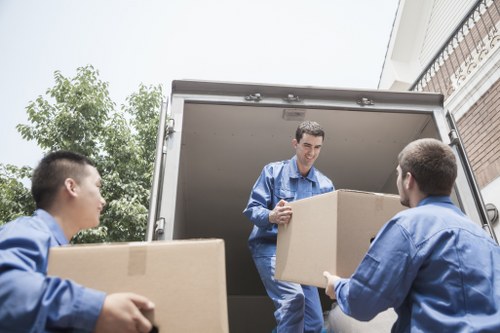 Sidcup flat move with packing boxes and helpers